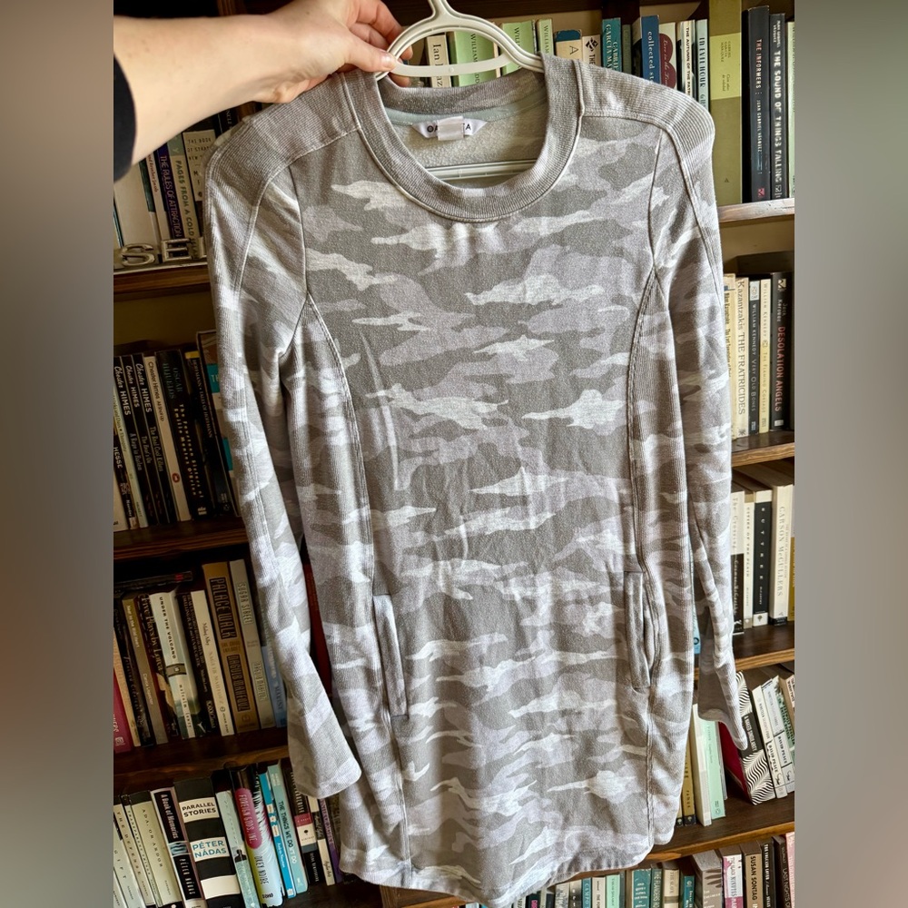 Athleta XXS long camouflage long sleeve